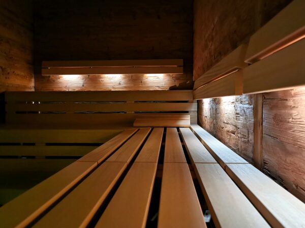 2H ab 20 Uhr Sauna Erw.